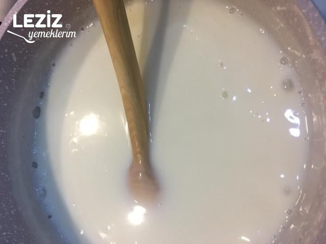 Elmalı Karamelli Sütlü Tatlı