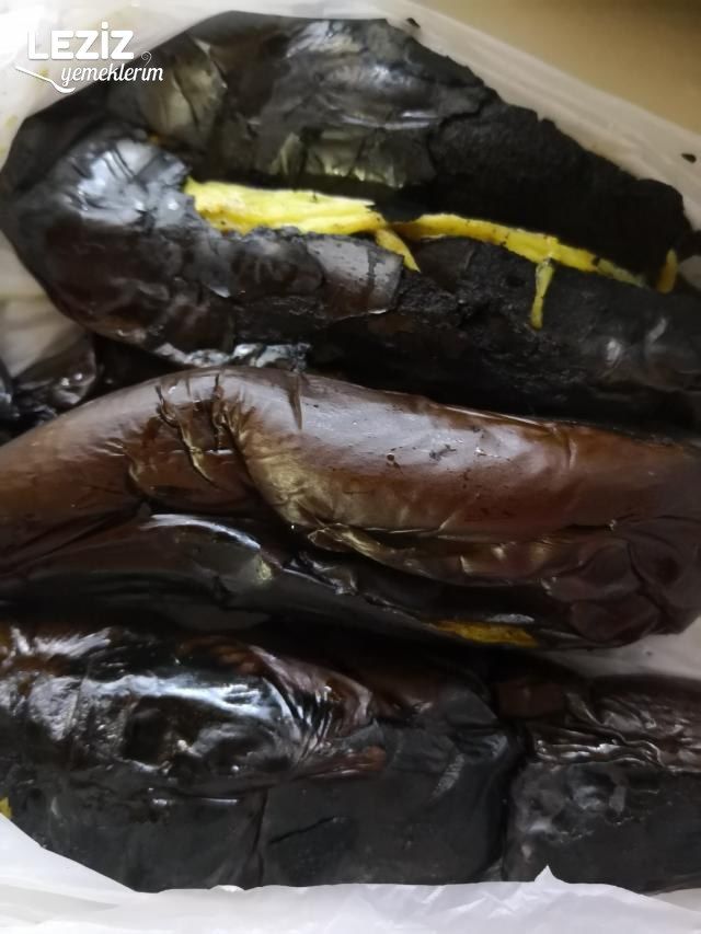 Köz Patlıcanlı Kıymalı Börek