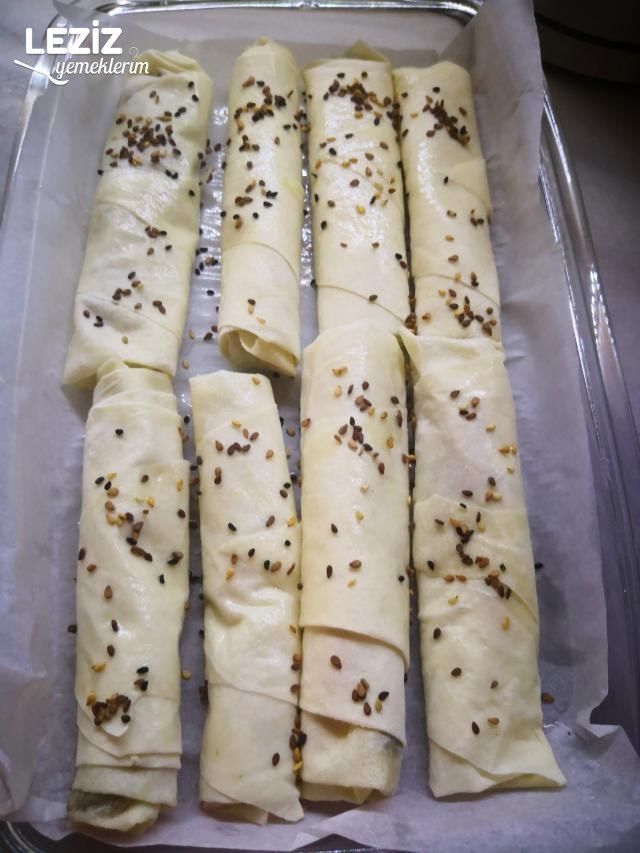 Köz Patlıcanlı Kıymalı Börek