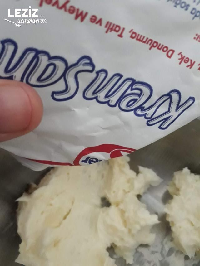 Hem Şerbetli Hem Sütlü Nefis Elma Tatlısı