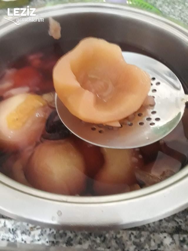 Hem Şerbetli Hem Sütlü Nefis Elma Tatlısı