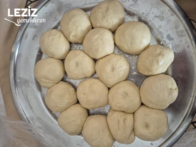 Patatesli Sarma Çörek