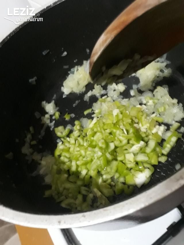 Domatesli Bulgur Pilavı Nasıl Yapılmalı?