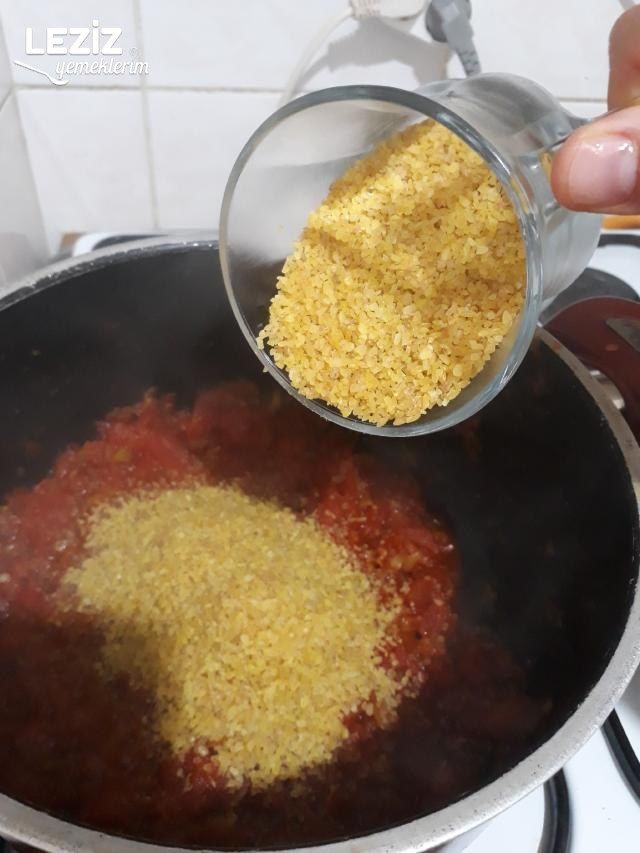 Domatesli Bulgur Pilavı Nasıl Yapılmalı?