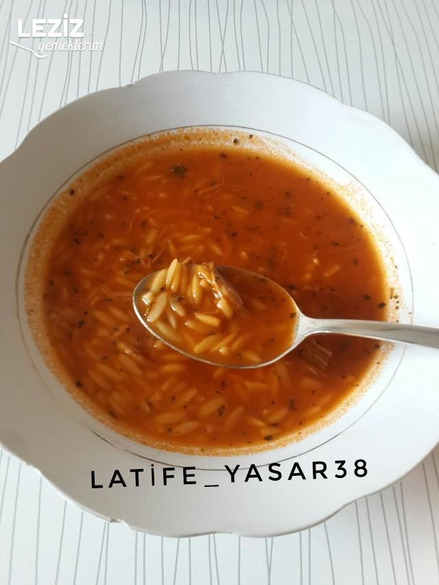 Tavuklu Şehriye Çorbası