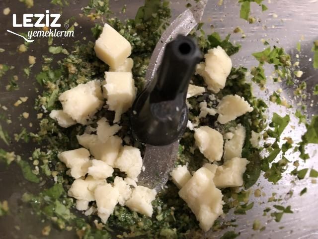 Pesto Sosu Tarifi