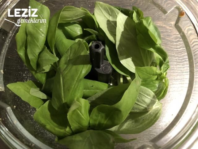 Pesto Sosu Tarifi