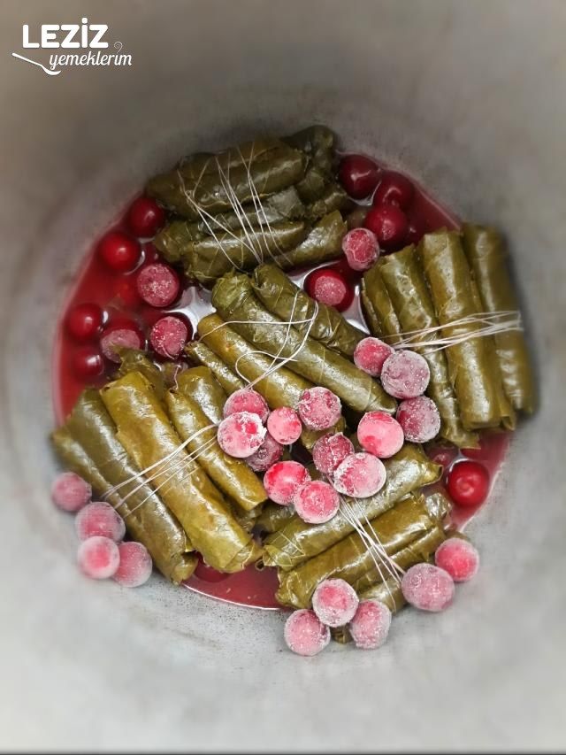 Vişneli Yaprak Sarması