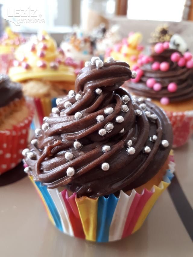 Kokoş Cupcakeler
