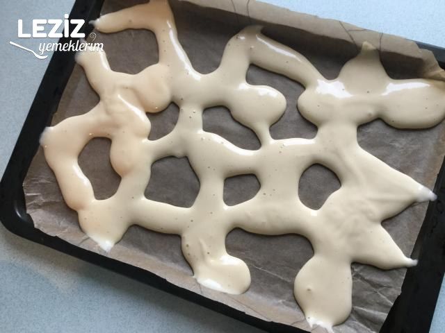 Zürafa Desenli Muzlu Rulo Pasta