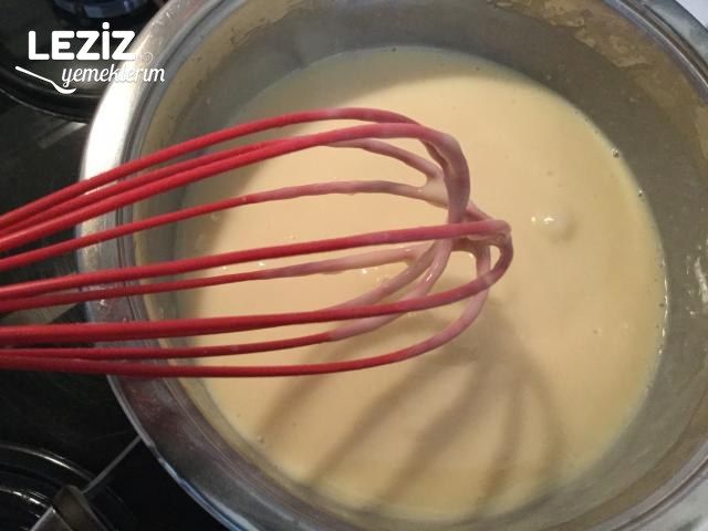 Zürafa Desenli Muzlu Rulo Pasta