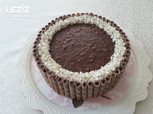 Çikolatalı Pasta Tarifi