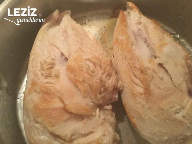 Tavuklu Avokado Salatası