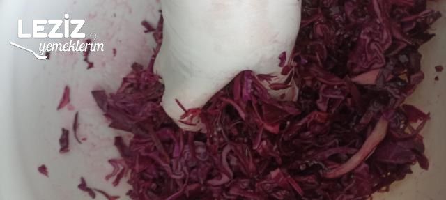 Lokanta Usulü Kırmızı Lahana Turşusu