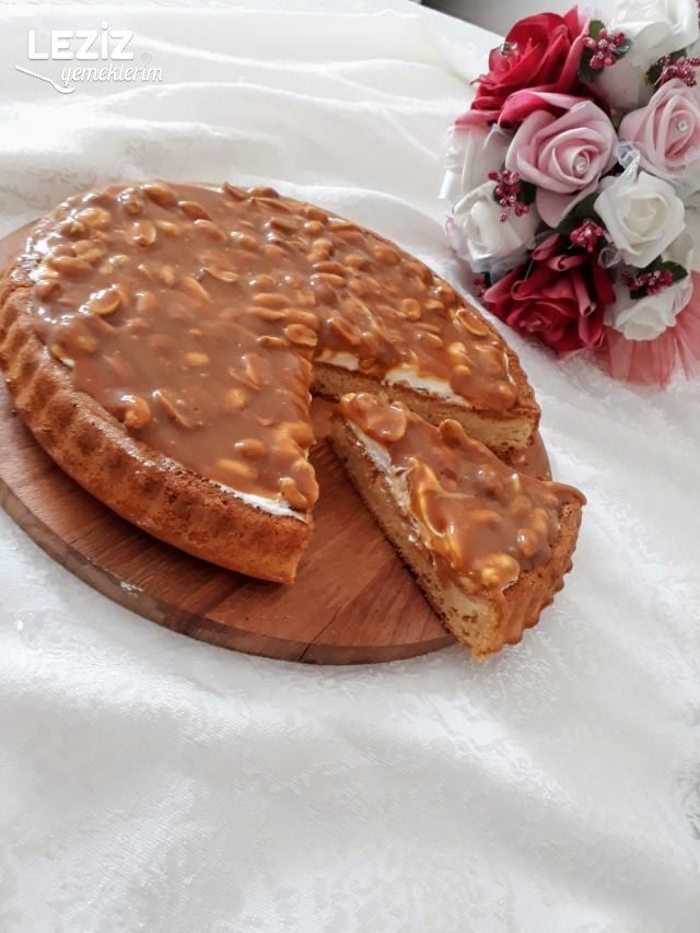 Yer Fıstıklı Karamelli Pasta