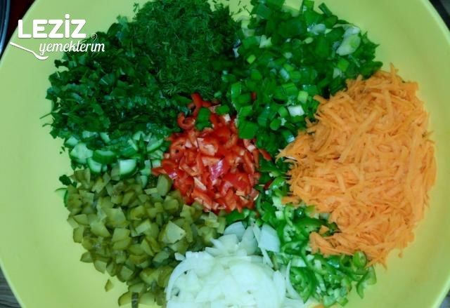 Bol Malzemeli Kuru Fasulye Salatası (Vitamin Deposu)