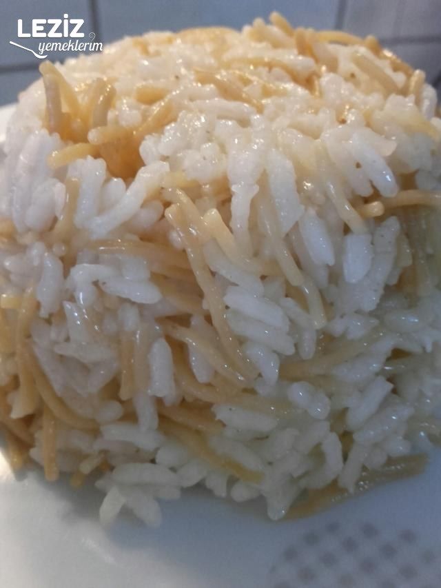 Tereyağlı Tel Şehriyeli Pirinç Pilavı Tarifi