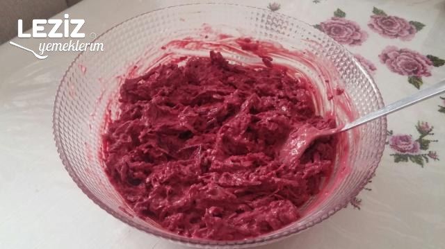 Yoğurtlu Nefis Kırmızı Pancar Salatası