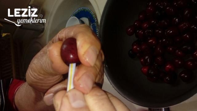Kiraz Reçeli Tarifi (Nefis)