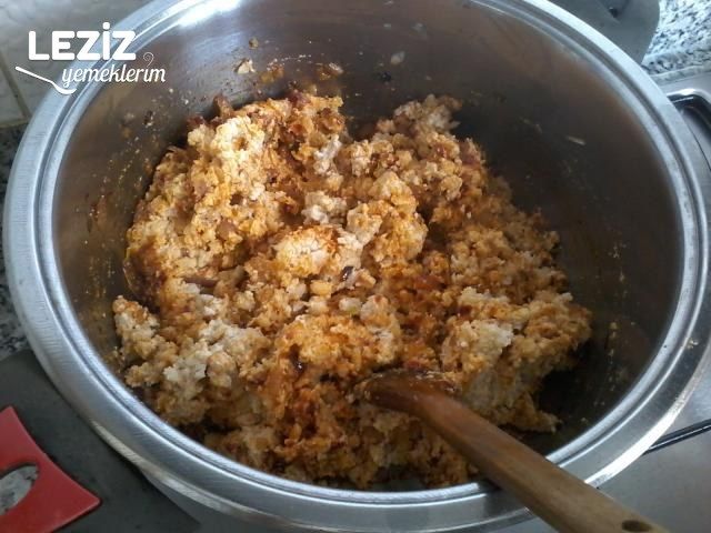 Tarhana Börek Harcı (Derin Dondurucu İçin)