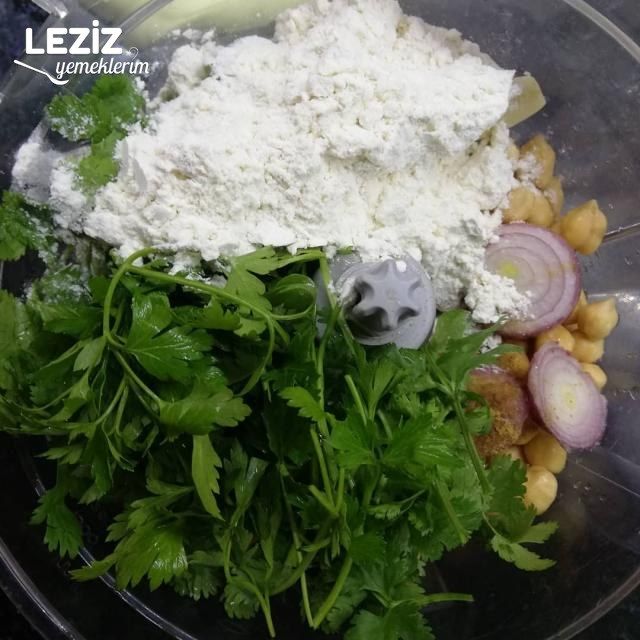 Peynir Dolgulu Falafel