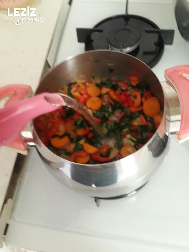 Meyaneli Karışık Sebze Çorbası