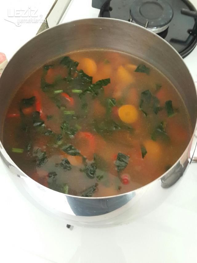 Meyaneli Karışık Sebze Çorbası