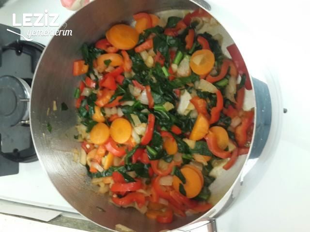 Meyaneli Karışık Sebze Çorbası