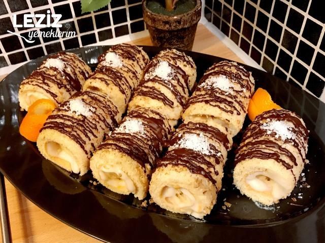 Porsiyonluk Rulo Pasta (Cevizli Ve Çikolata Soslu)
