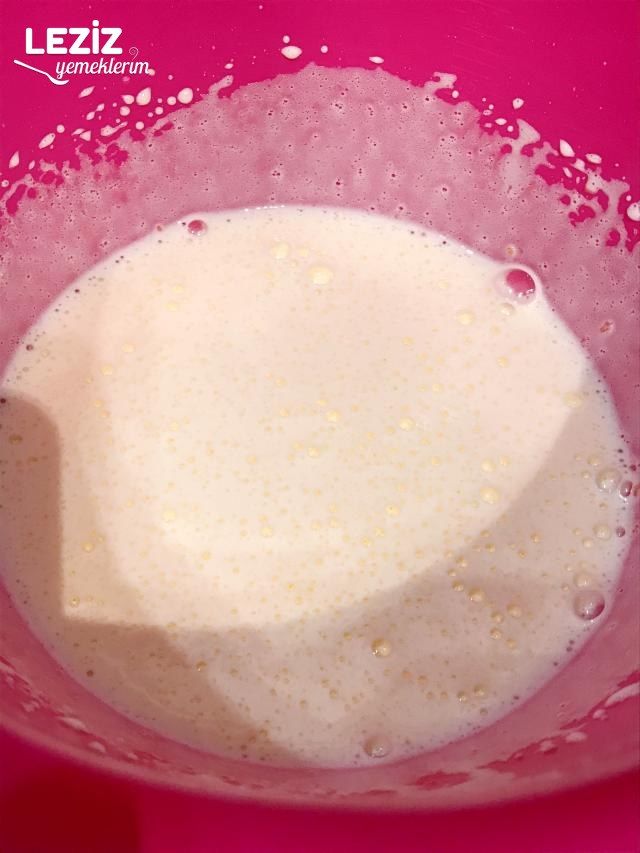 Porsiyonluk Rulo Pasta (Cevizli Ve Çikolata Soslu)