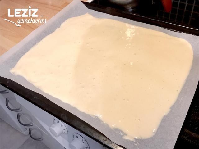 Porsiyonluk Rulo Pasta (Cevizli Ve Çikolata Soslu)