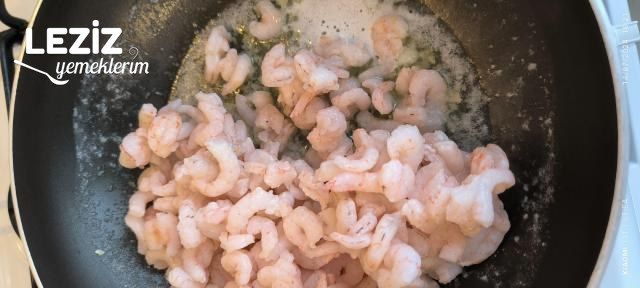 Tereyağlı Karides Güveç Nasıl Yapılır