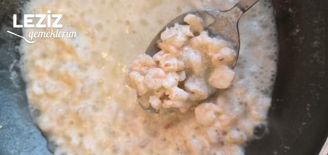 Tereyağlı Karides Güveç Nasıl Yapılır