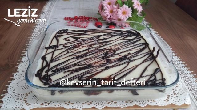 Bisküvili Sütlü İrmik Tatlısı