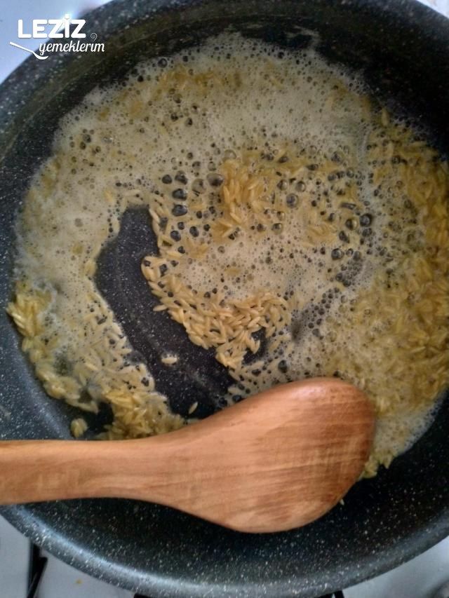 Tereyağlı Pirinç Pilavı Nasıl Yapılır