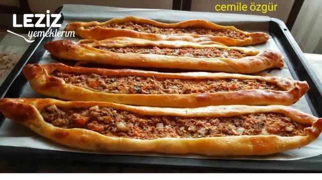 Evde Kıymalı Pide Yapımı