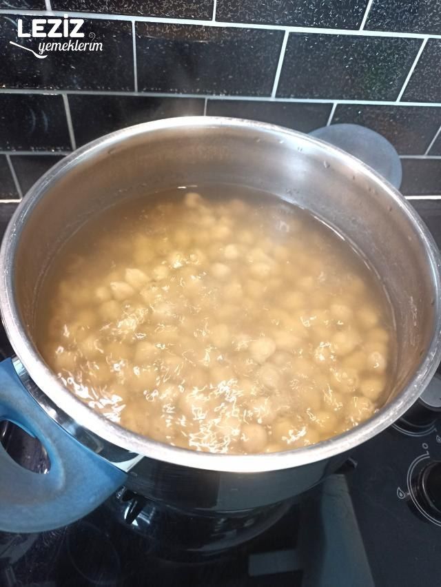 Kıymalı Nohut Nasıl Yapılır