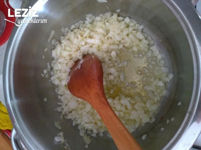 Kavurmalı Leziz Fasulye