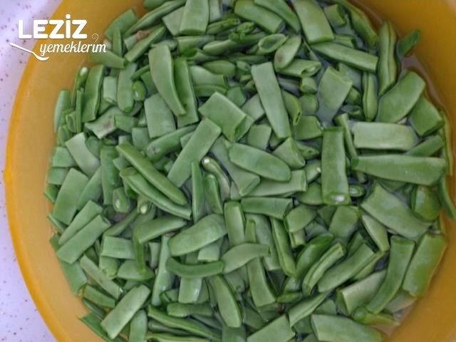 Kavurmalı Leziz Fasulye