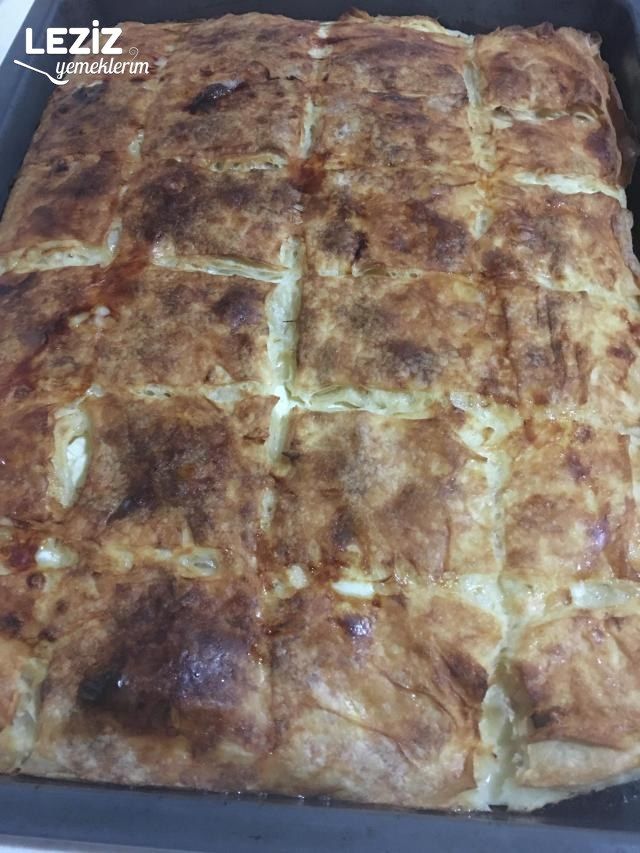 Müthiş Peynirli Tepsi Böreği