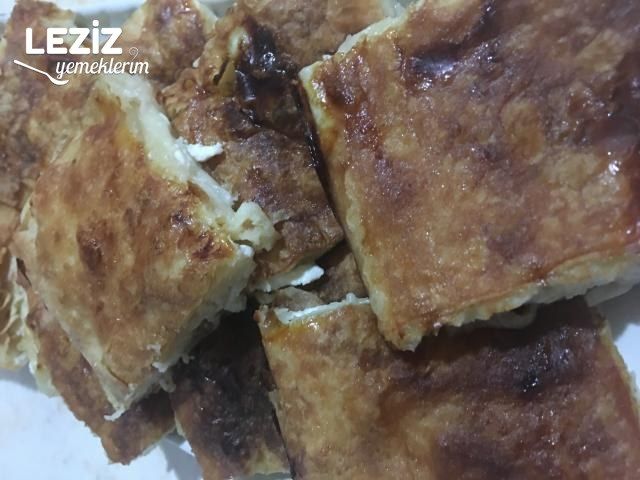Müthiş Peynirli Tepsi Böreği