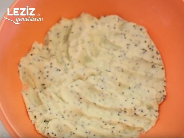 Mahlepli Kıyır Kurabiye