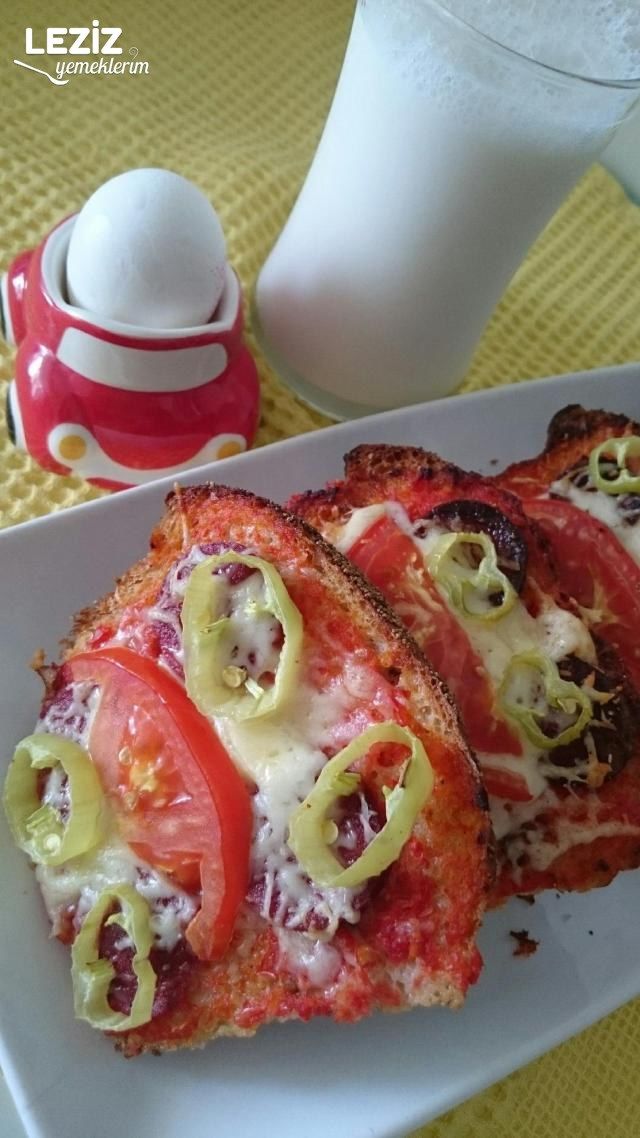 Bayat Ekmek Pizzası (Çok Pratik Lezzet)