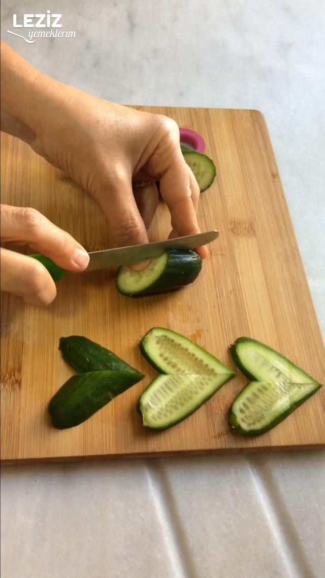 Salatalıktan Kalp Yapımı