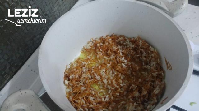 Tel Şehriyeli Pirinç Pilavı