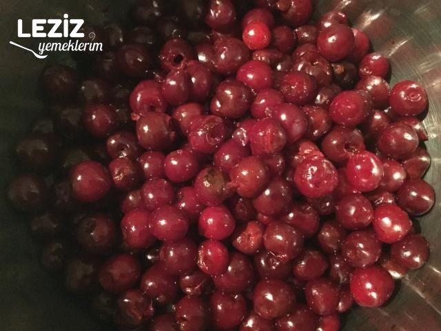 Vişne Reçeli Tarifi