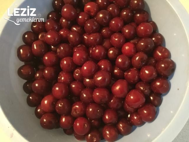 Vişne Reçeli Tarifi