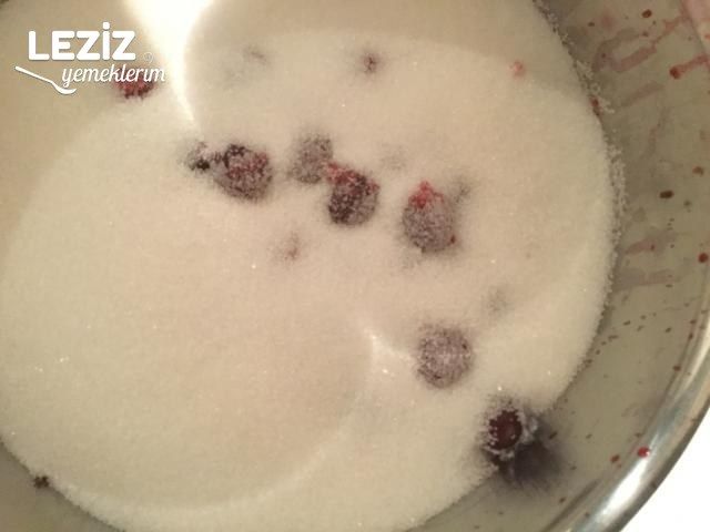 Vişne Reçeli Tarifi