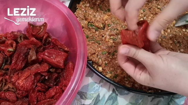Etli Kuru Biber Dolması