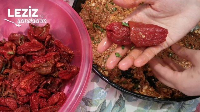 Etli Kuru Biber Dolması